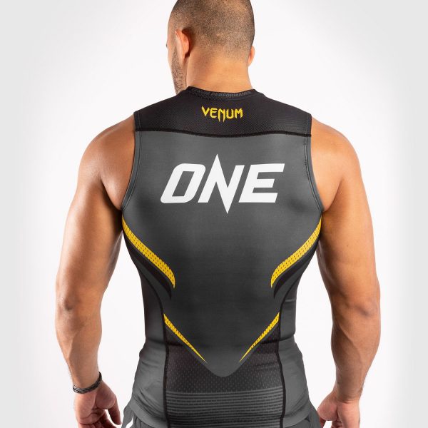 VENUM ONE FC IMPACT RASHGUARD - SLEEVELESS - GREY/YELLOW