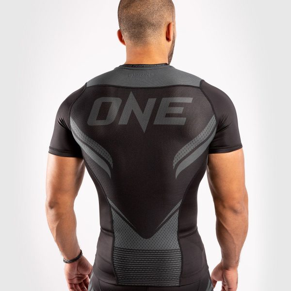 VENUM ONE FC IMPACT RASHGUARD - SHORT SLEEVES - BLACK/BLACK