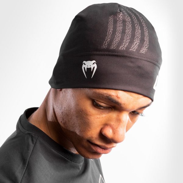 UFC VENUM AUTHENTIC FIGHT NIGHT UNISEX WALKOUT BEANIE - BLACK
