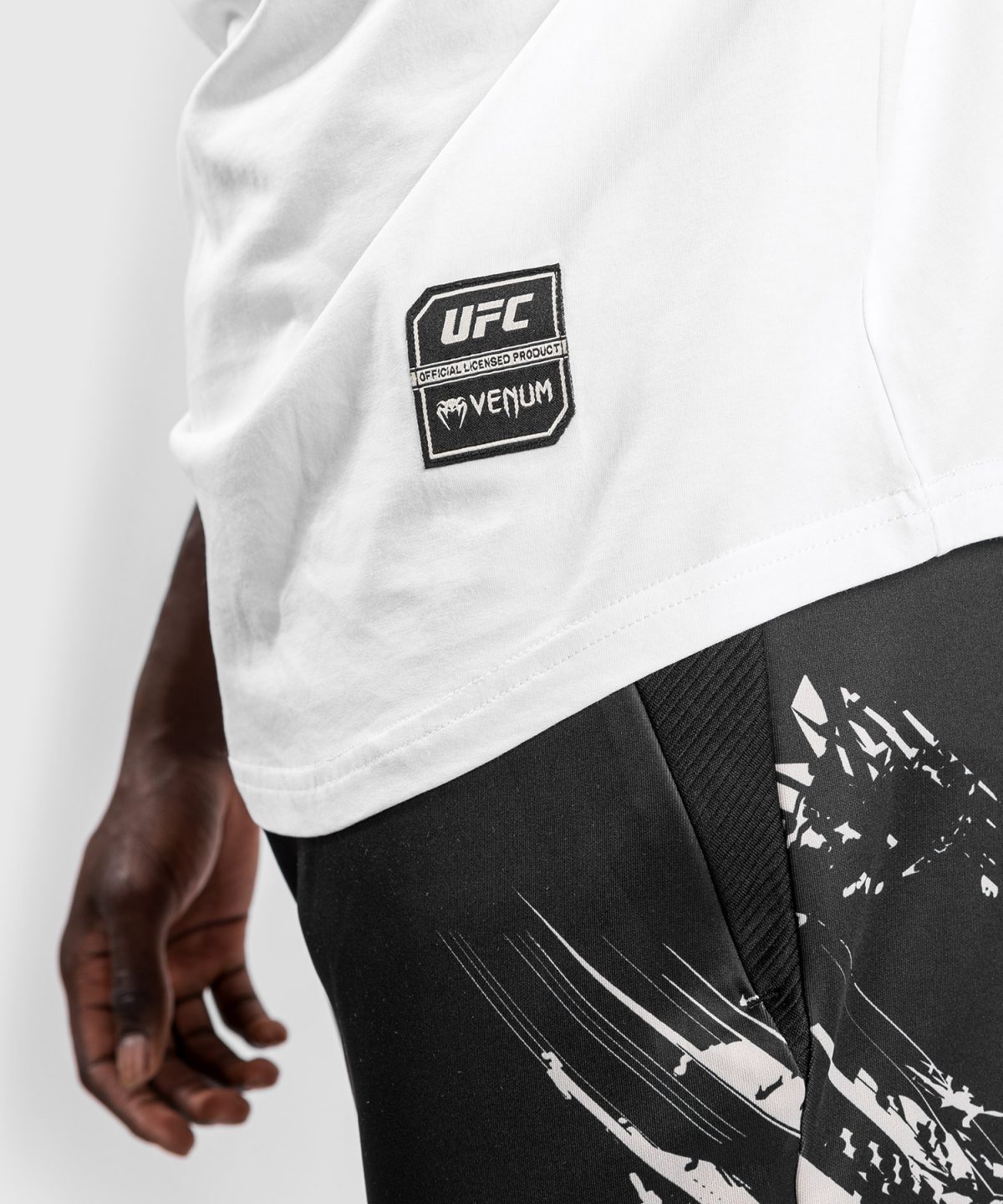 UFC VENUM AUTHENTIC FIGHT WEEK 2.0 T-SHIRT WHITE - Image 5