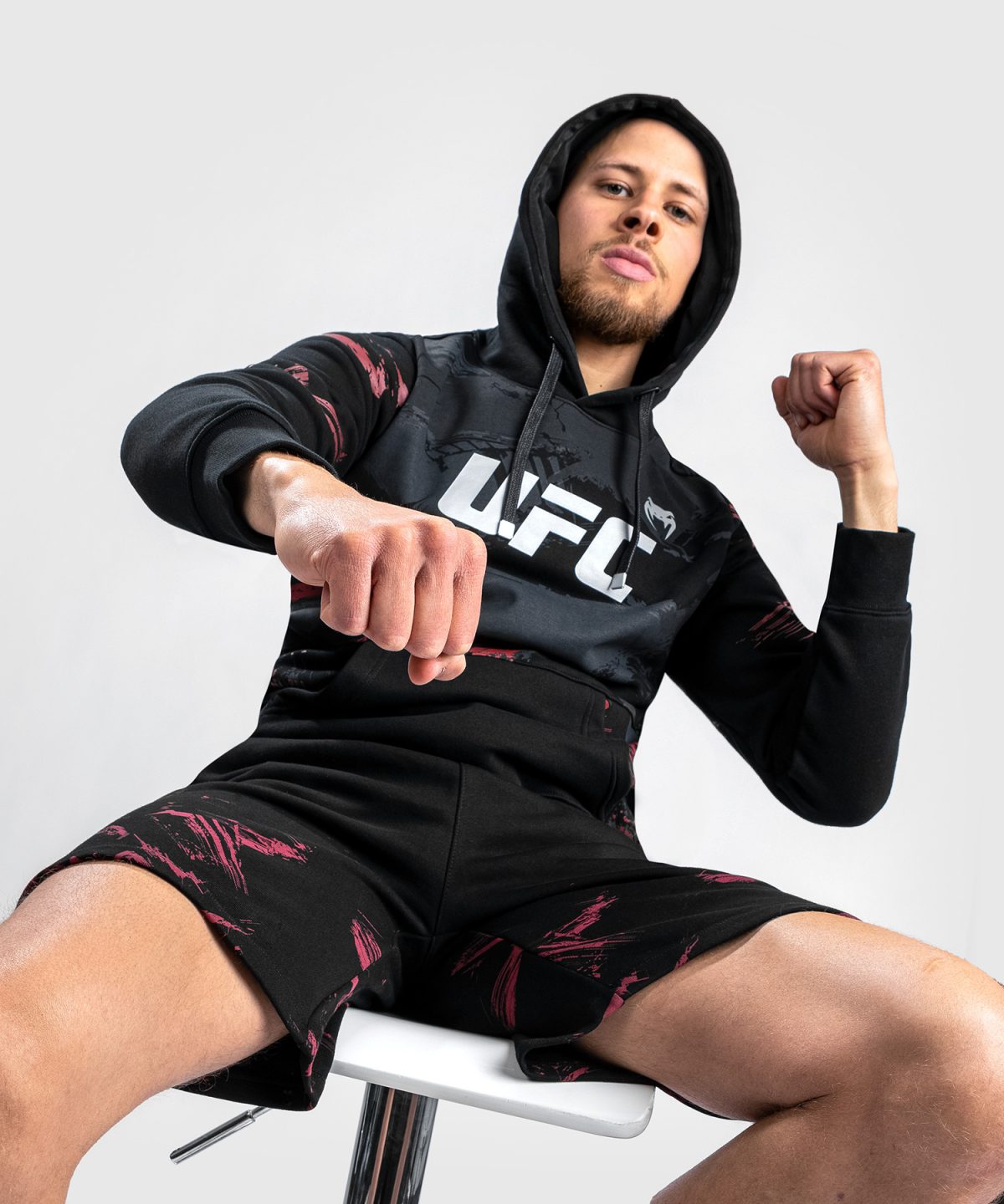 UFC VENUM AUTHENTIC FIGHT WEEK MEN’S 2.0 PULLOVER HOODIE - BLACK/RED - Image 3