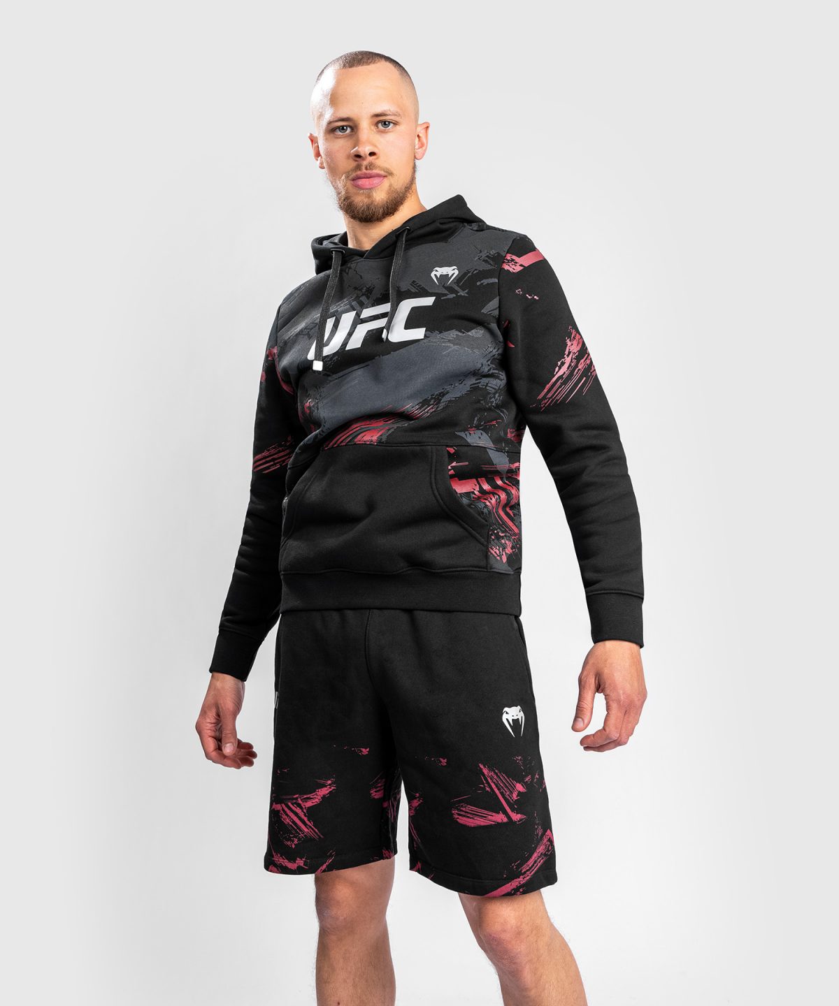 UFC VENUM AUTHENTIC FIGHT WEEK MEN’S 2.0 PULLOVER HOODIE - BLACK/RED - Image 5
