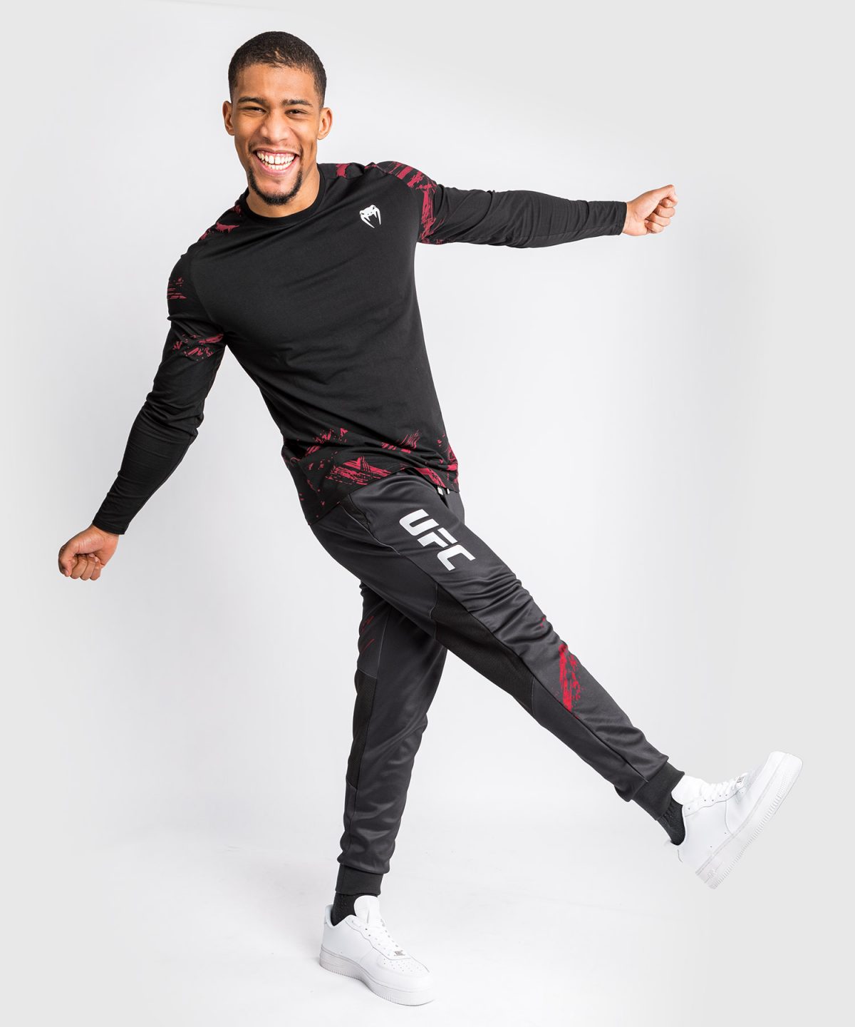 UFC VENUM AUTHENTIC FIGHT WEEK 2.0 SWEATPANTS - BLACK/RED - Image 5