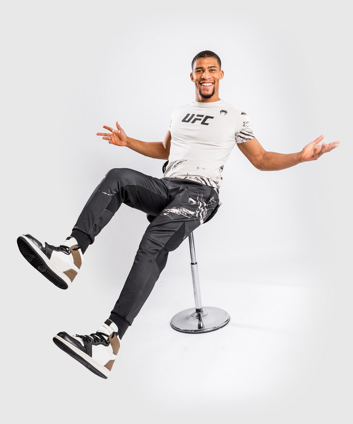 UFC VENUM AUTHENTIC FIGHT WEEK 2.0 SWEATPANTS - BLACK/SAND - Image 2