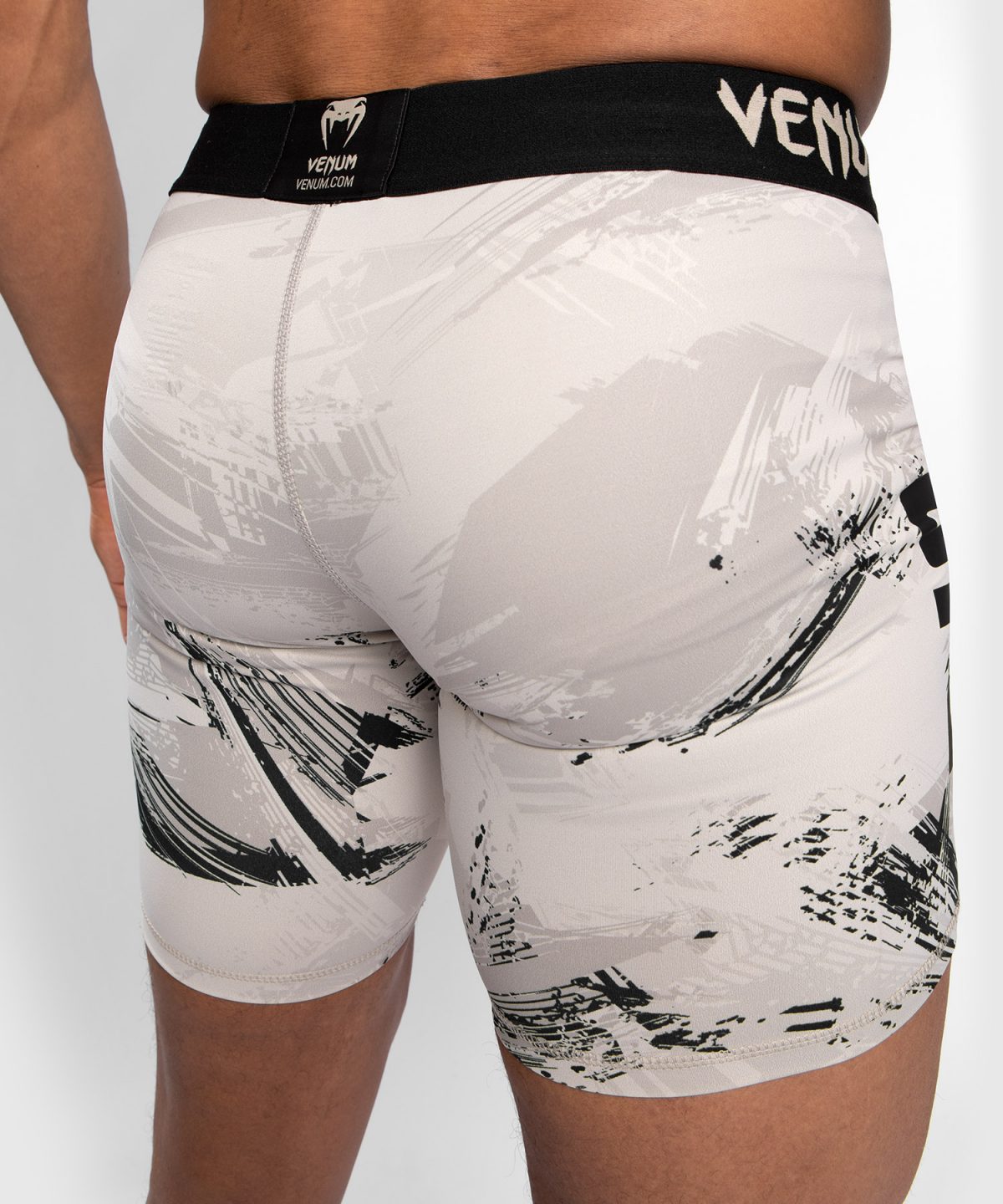 UFC VENUM AUTHENTIC FIGHT WEEK MEN’S 2.0 VALE TUDO SHORT - BLACK/SAND - Image 7