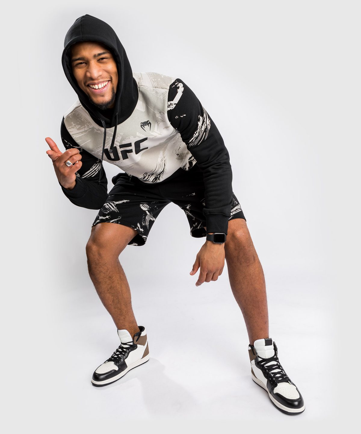 UFC VENUM AUTHENTIC FIGHT WEEK MEN’S 2.0 PULLOVER HOODIE - SAND/BLACK - Image 5