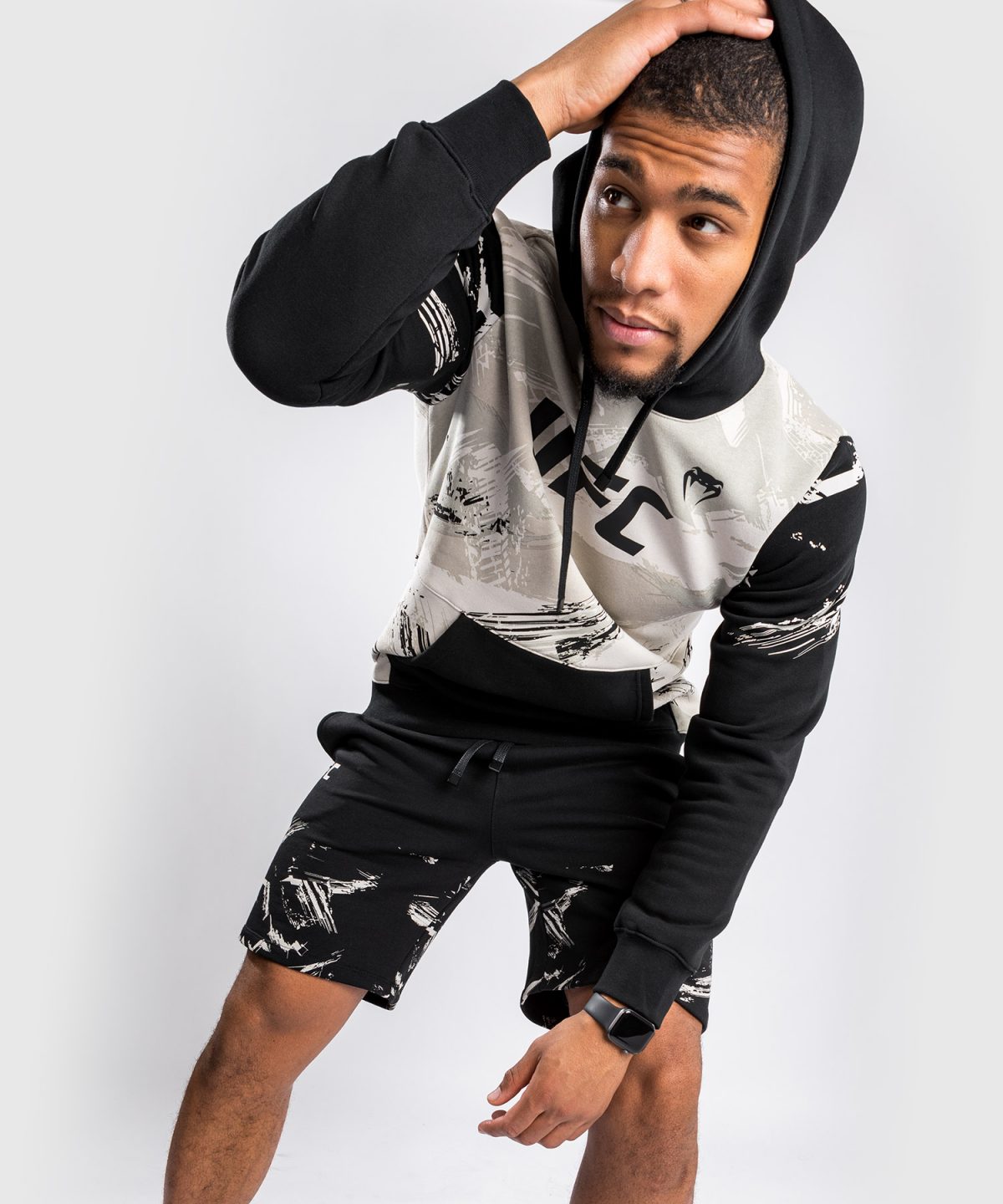 UFC VENUM AUTHENTIC FIGHT WEEK MEN’S 2.0 PULLOVER HOODIE - SAND/BLACK - Image 6
