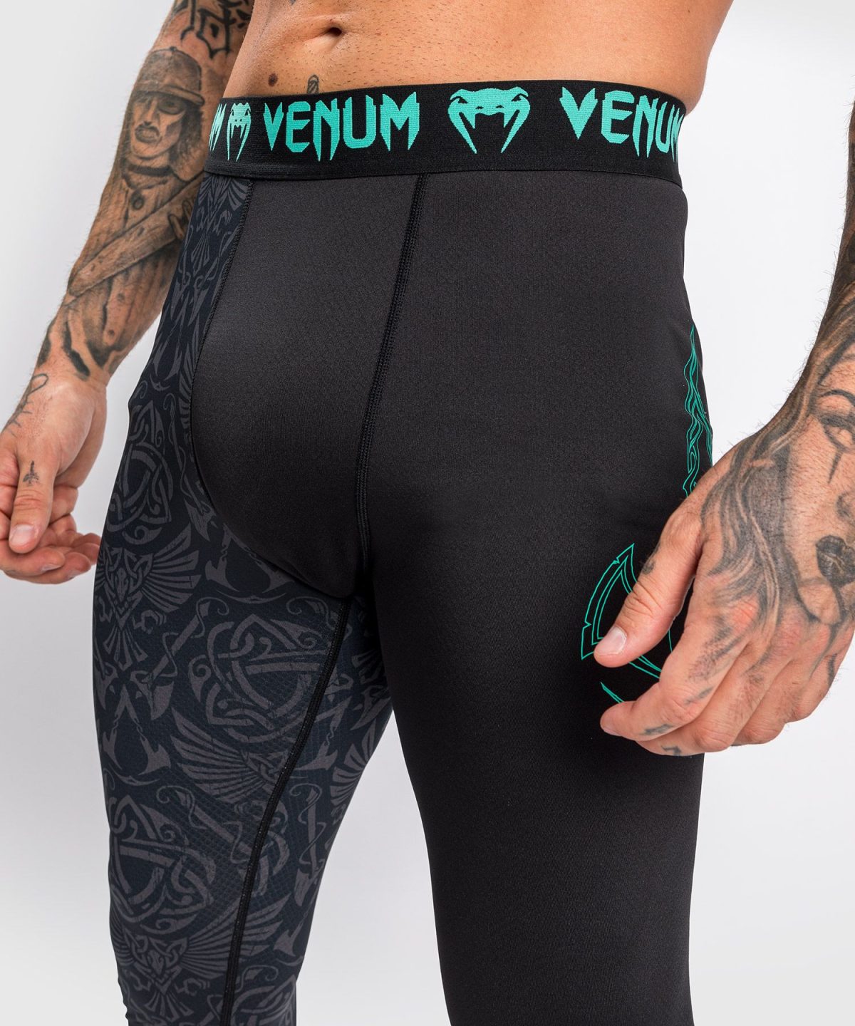 VENUM ASSASSIN'S CREED RELOADED SPAT - BLACK - Image 6