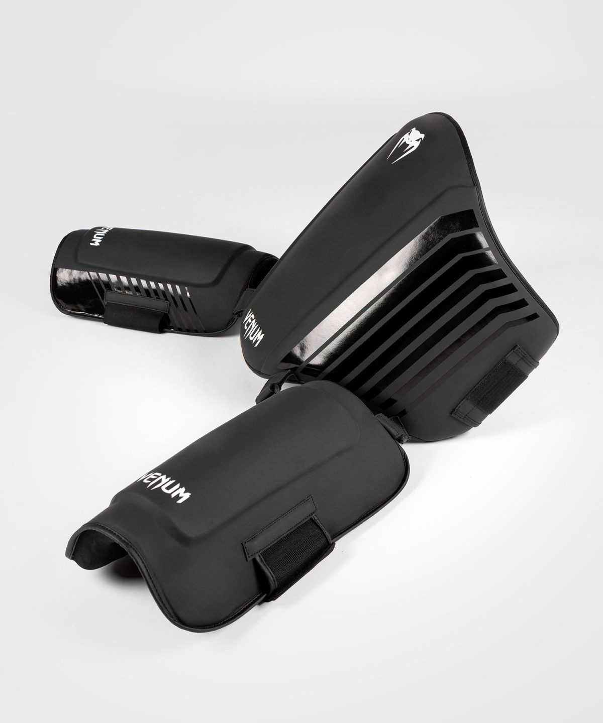 b1ee4be887b2364b175c82776d002772251e6b0f_CHALLENGER_BELLY_AND_LEGS_PROTECTOR_BLACK_6 VENUM CHALLENGER BELLY AND LEGS PROTECTOR - BLACK/WHITE - Image 4