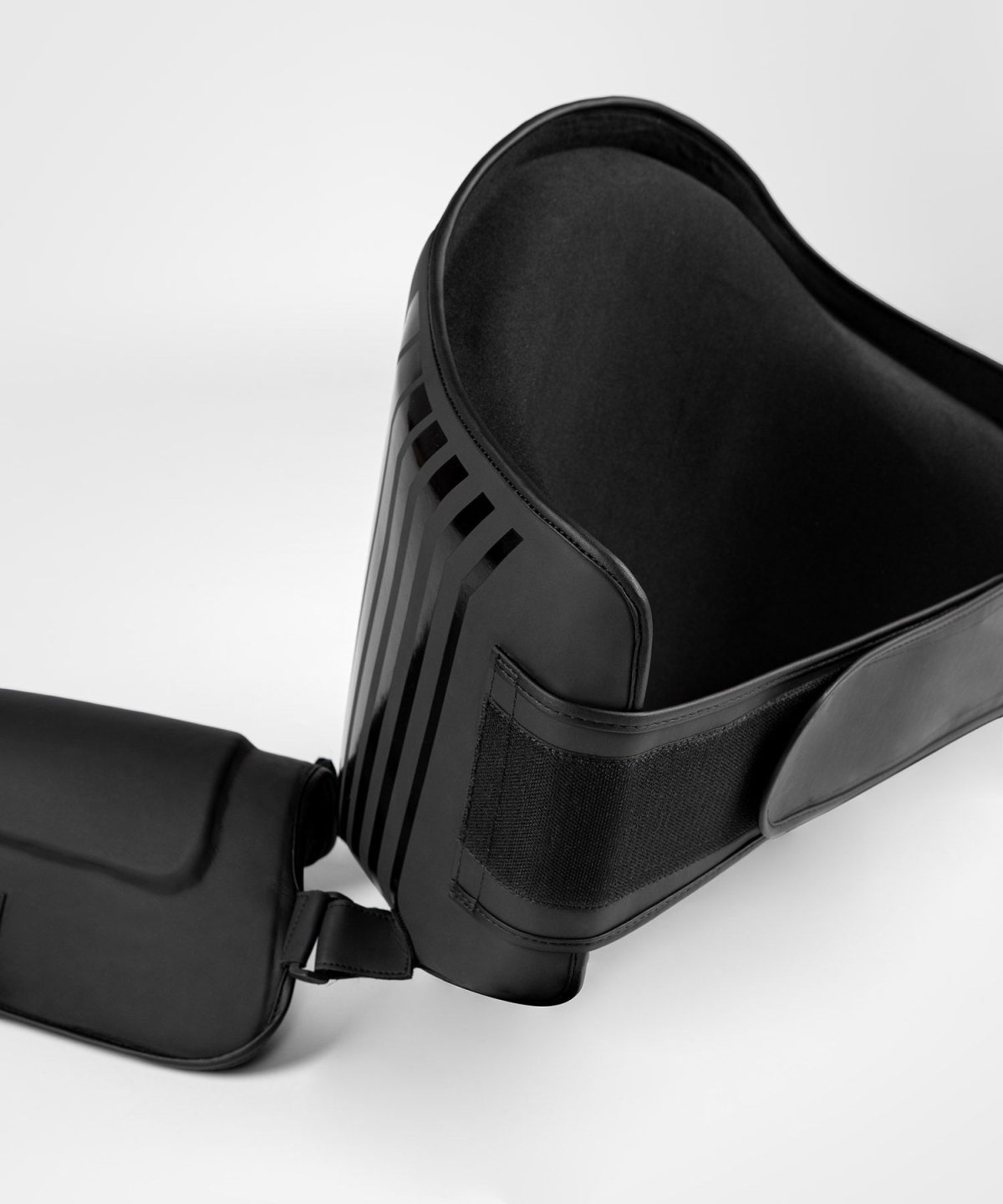 e84bf560939051aff9f182a93a8e105c4d4c1f62_CHALLENGER_BELLY_AND_LEGS_PROTECTOR_BLACK_9 VENUM CHALLENGER BELLY AND LEGS PROTECTOR - BLACK/WHITE - Image 6