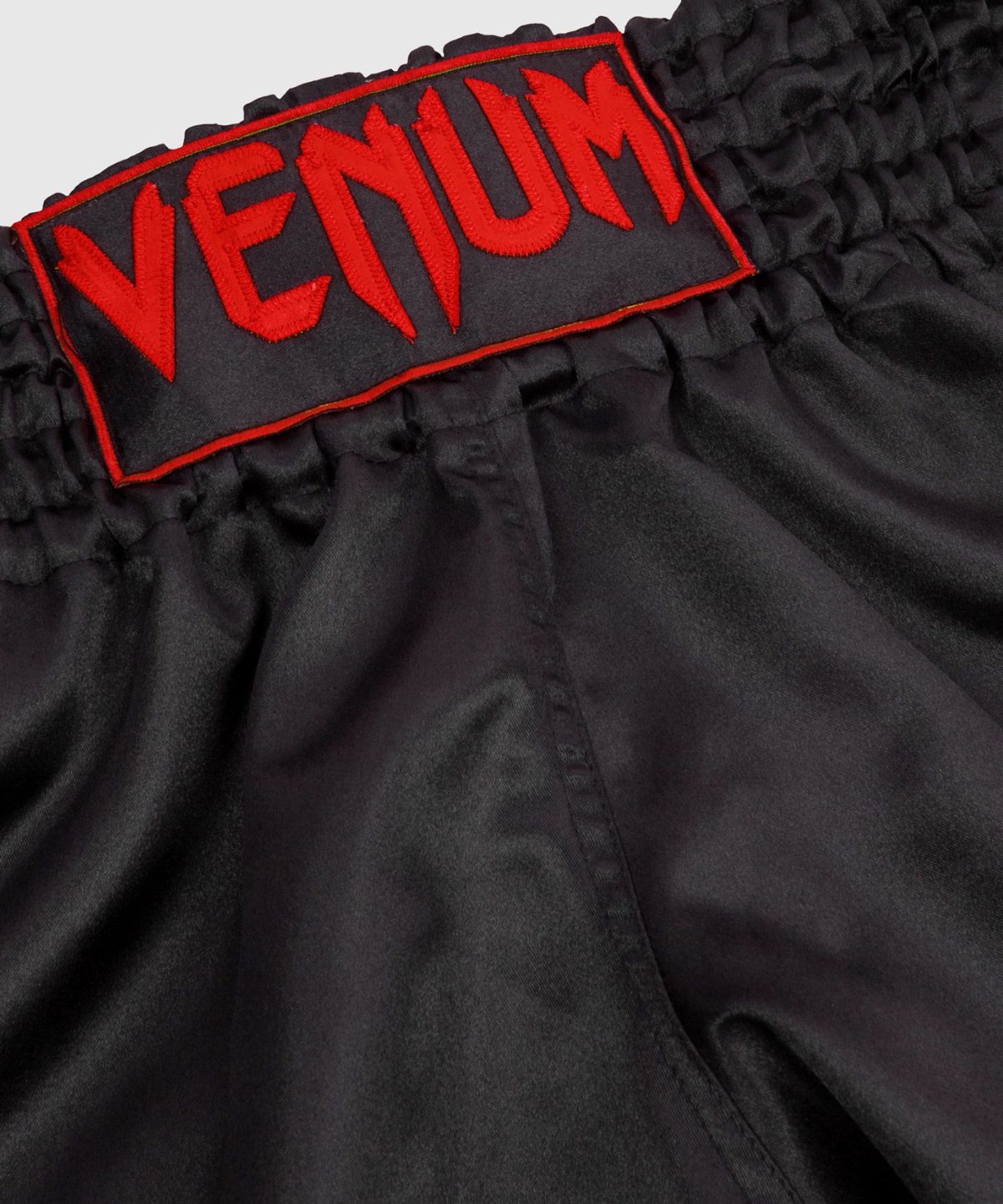 VENUM MUAY THAI SHORTS CLASSIC - BLACK/RED - Image 3