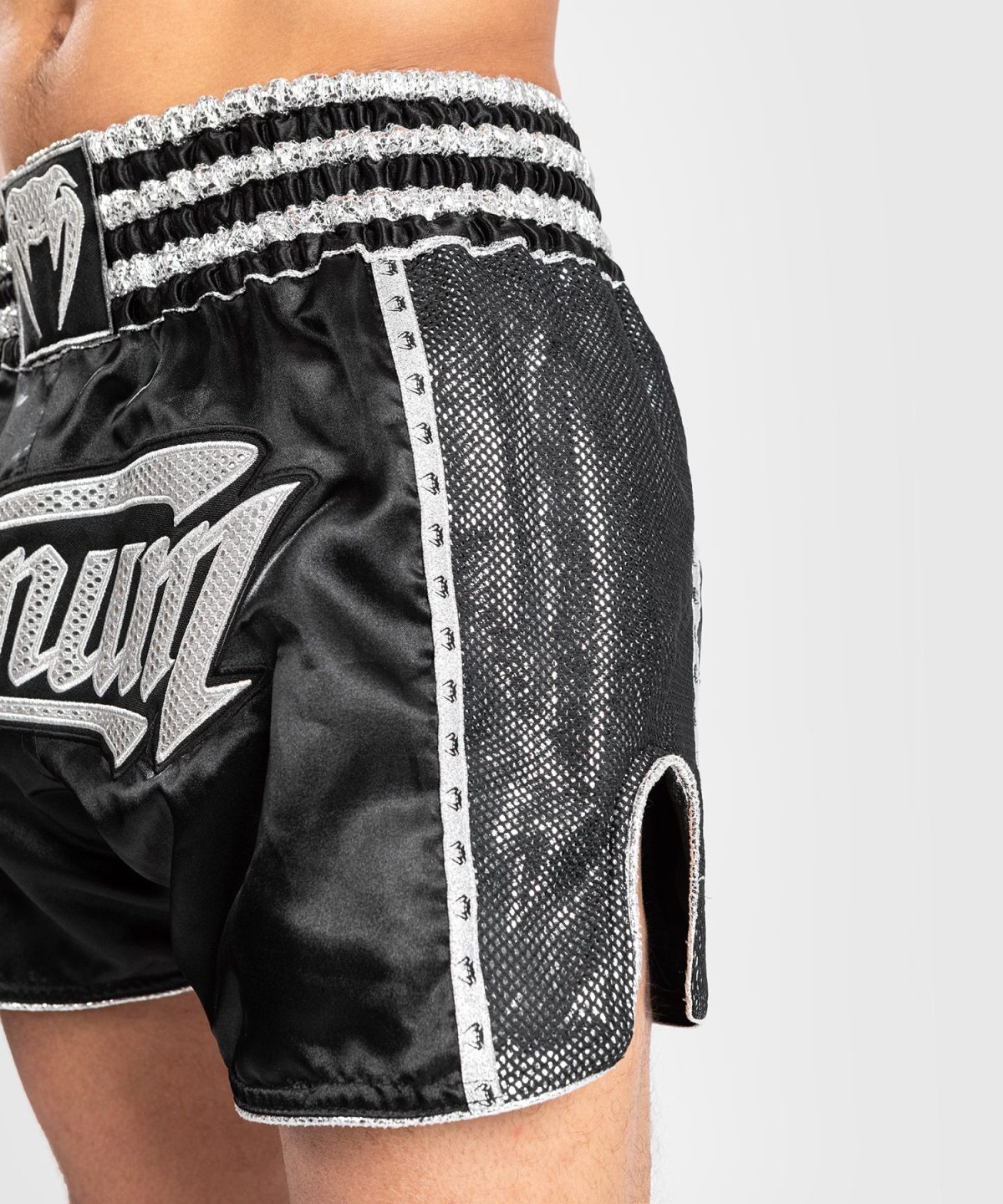 VENUM ABSOLUTE 2.0 MUAY THAI SHORTS - BLACK-SILVER06 VENUM ABSOLUTE 2.0 MUAY THAI SHORTS - BLACK/SILVER - Image 6