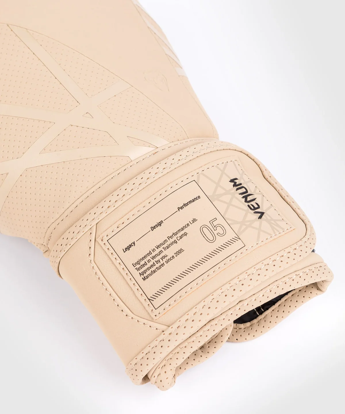 Venum Tecmo 2.0 Boxing Gloves - sand - Image 4