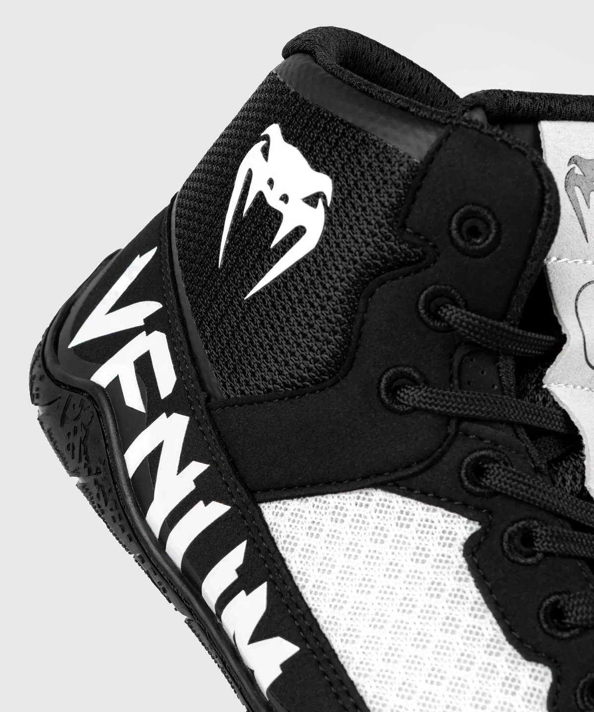 Venum Elite Wrestling Shoes - Black/White - Image 3