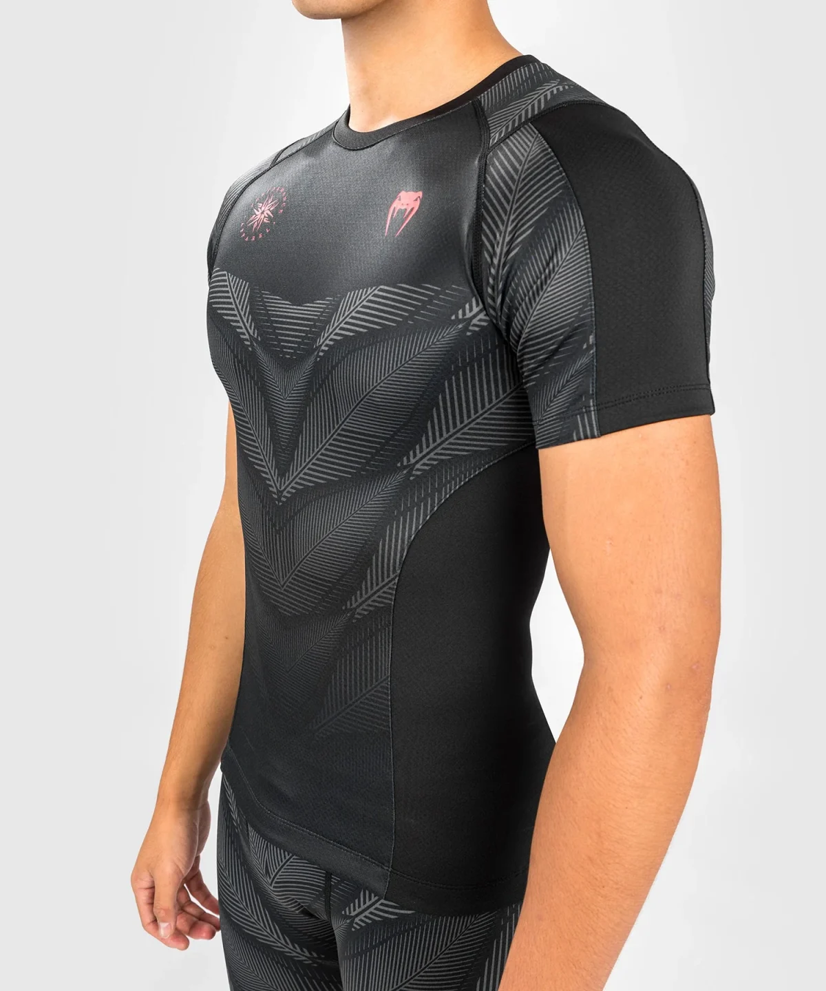 Venum Phantom Rashguard Short Sleeves - Black/Red - Image 3