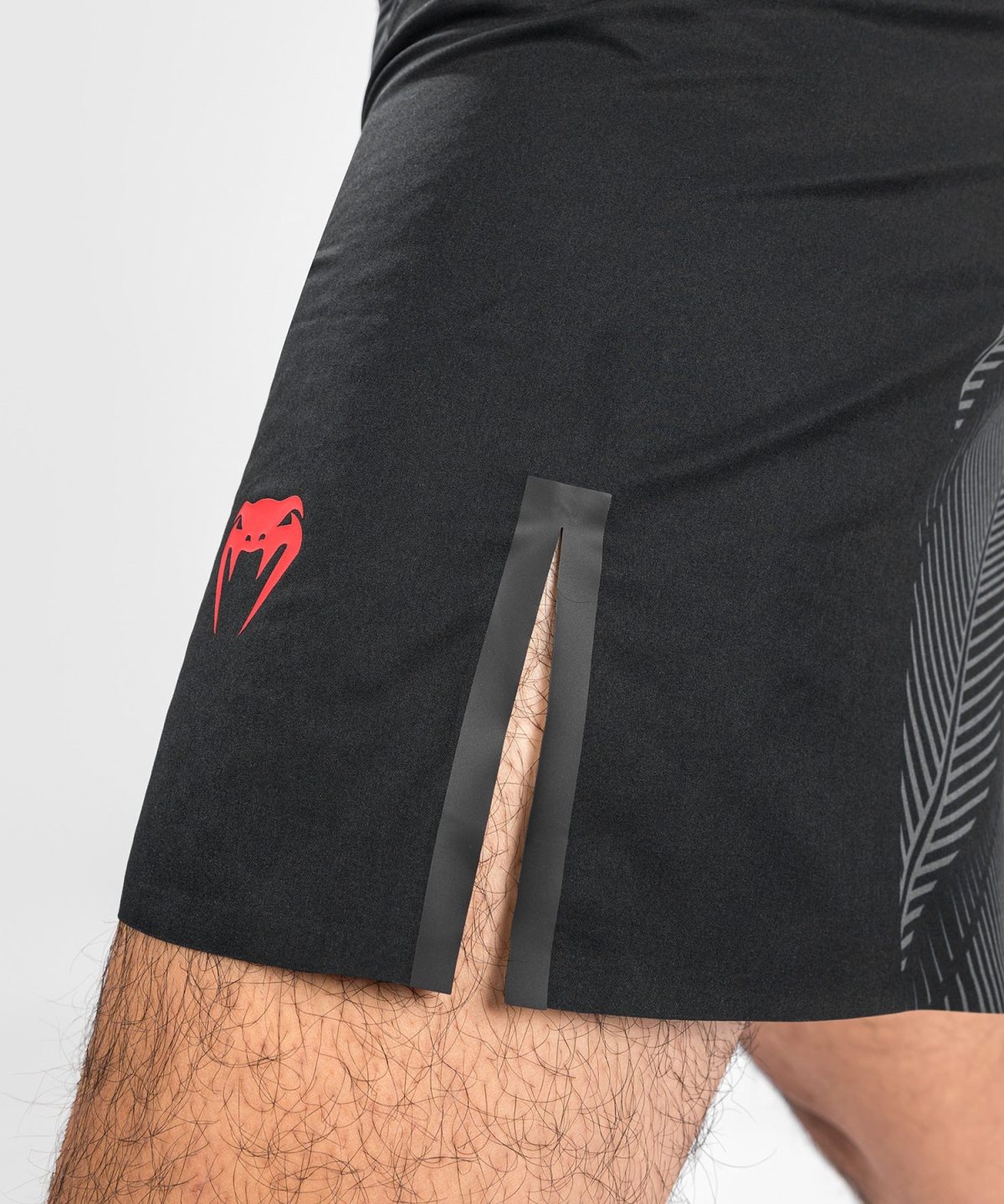 Venum Phantom Fightshorts - Black/Red - Image 4
