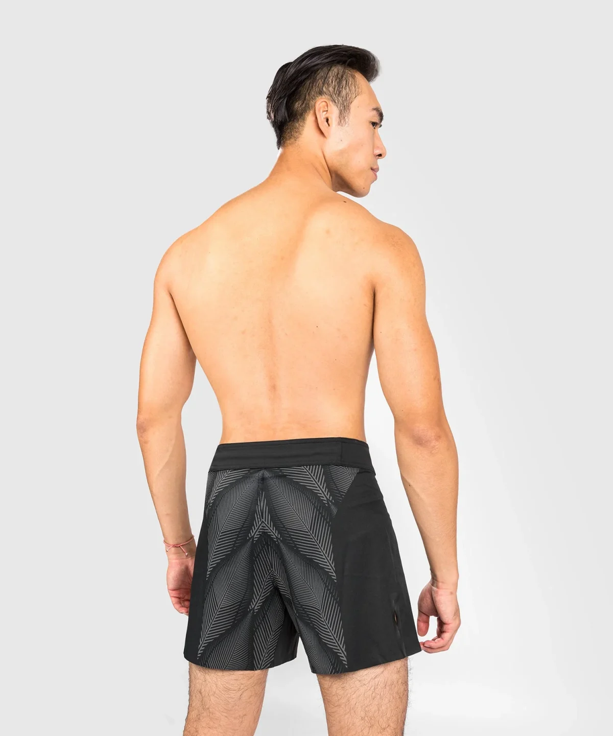 Venum Phantom Fightshorts - Black/Red - Image 2