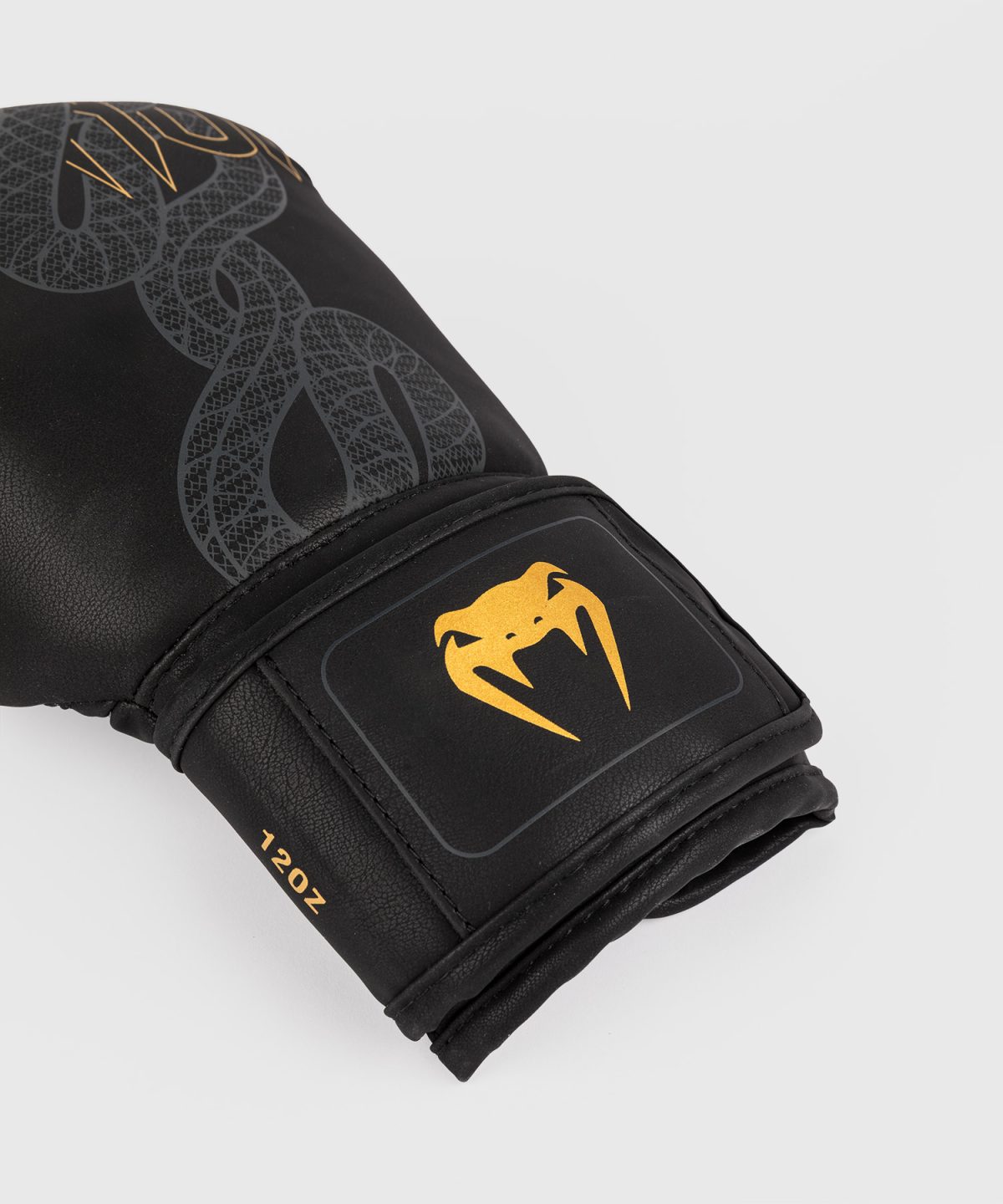 Venum Serpenti Boxing Gloves - Black/Silver/Gold - Image 3