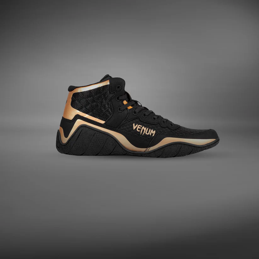 5249794c97ce839c546bdf7447525ea9bf8fcfc1_VENUM_05083_137_4.5_31 Venum Elite Wrestling Shoes - Black/Bronze - Image 3