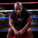 Venum x Mike Tyson Tiger Sleeveless Hoodie - Deep Black/Intense Red - Image 2