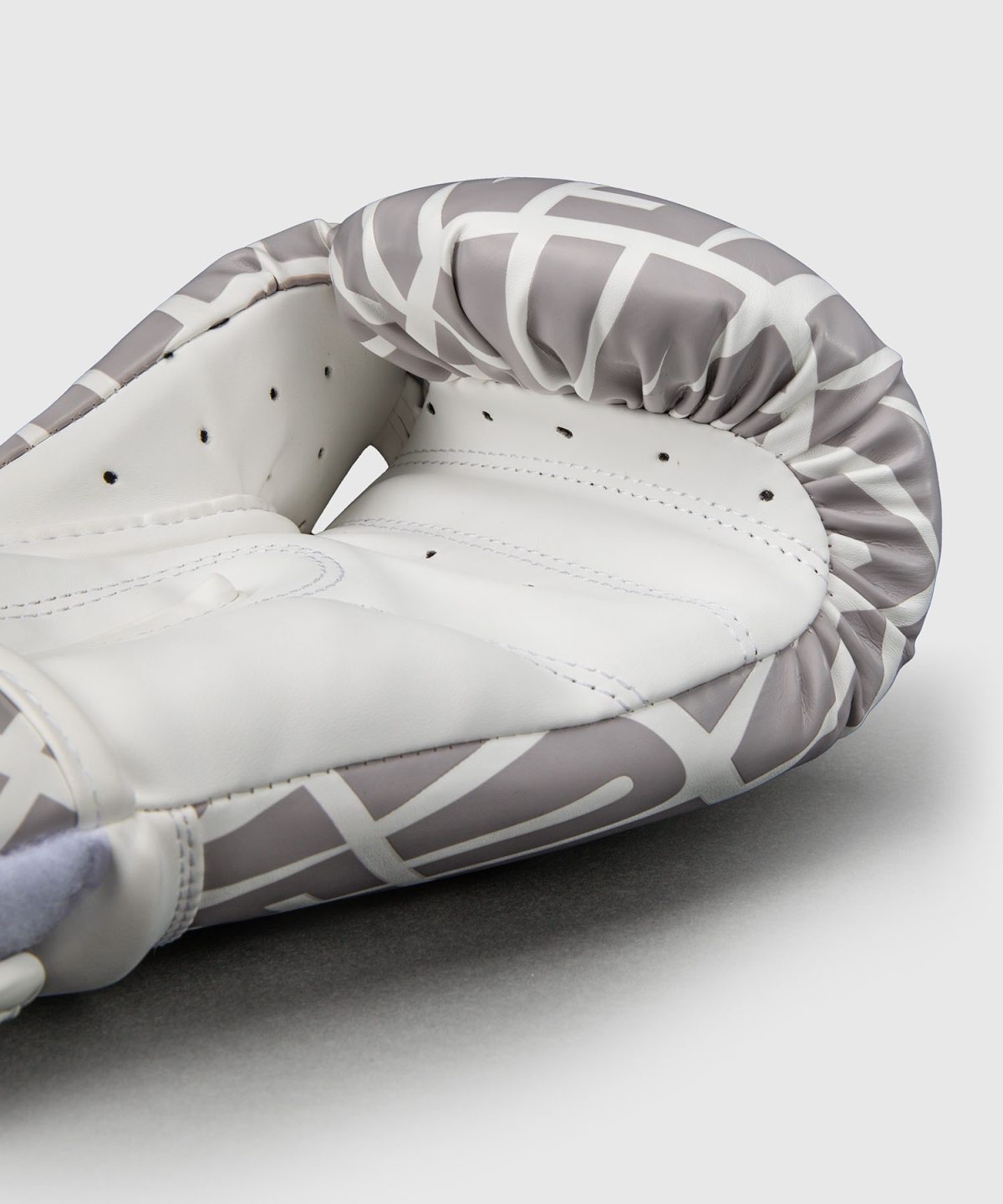 Venum Contender 1.5 XT 3D Boxing Gloves - White/ Gold - Image 4