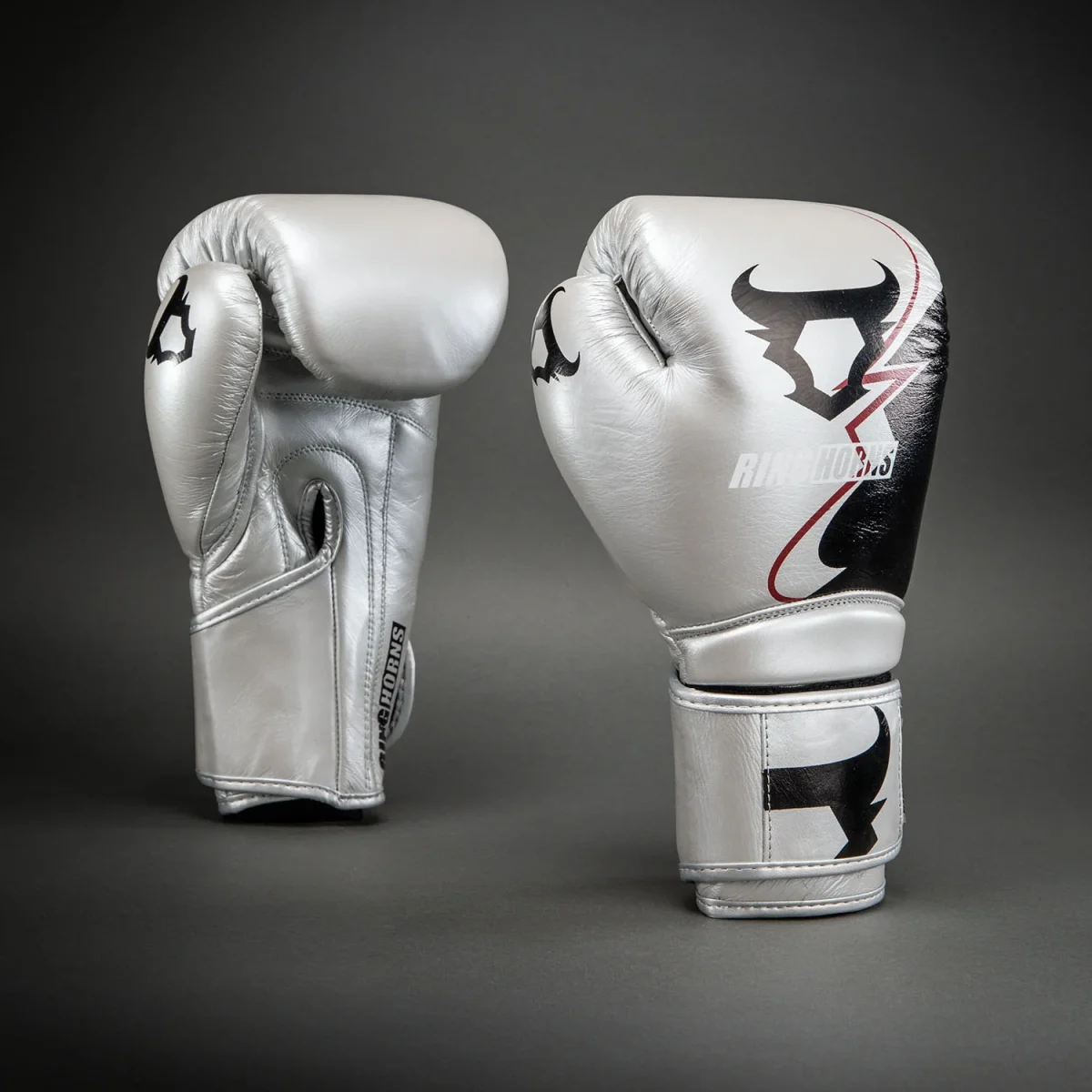 Ringhorns Charger by Venum Boxing Gloves - Silver/Black - Image 2