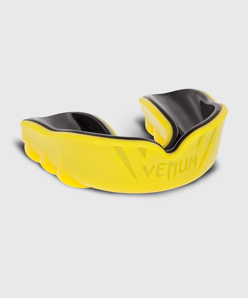 Venum Challenger Mouthguard - Yellow/Black - Image 2